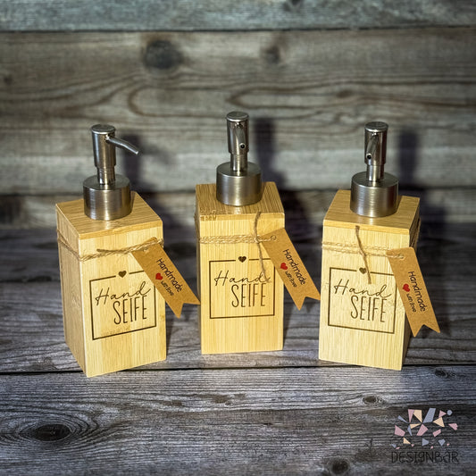 Seifenspender „Handseife" aus Bambus von Designbär